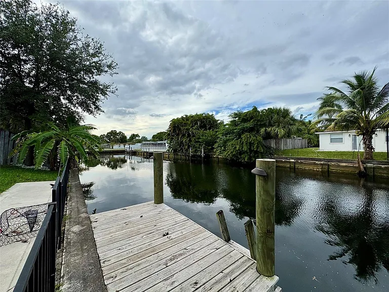 1871 NW 31st Ct — Photo 32