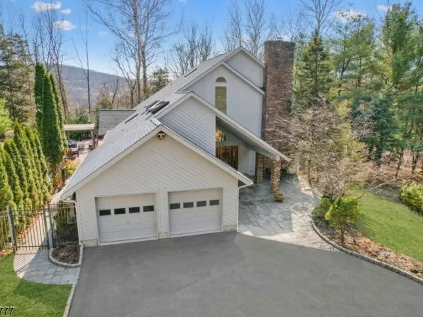 15 Mountain Spring Dr, Sparta Twp., NJ 07871