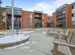 1800 Riverwood Dr APT 303, Burnsville, MN 55337