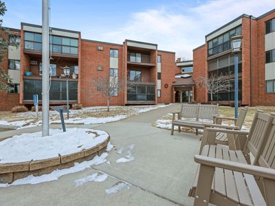 1800 Riverwood Dr APT 303, Burnsville, MN, 55337