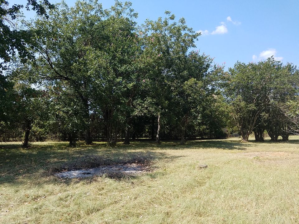 2nd image of 4235 E 2050 Rd
