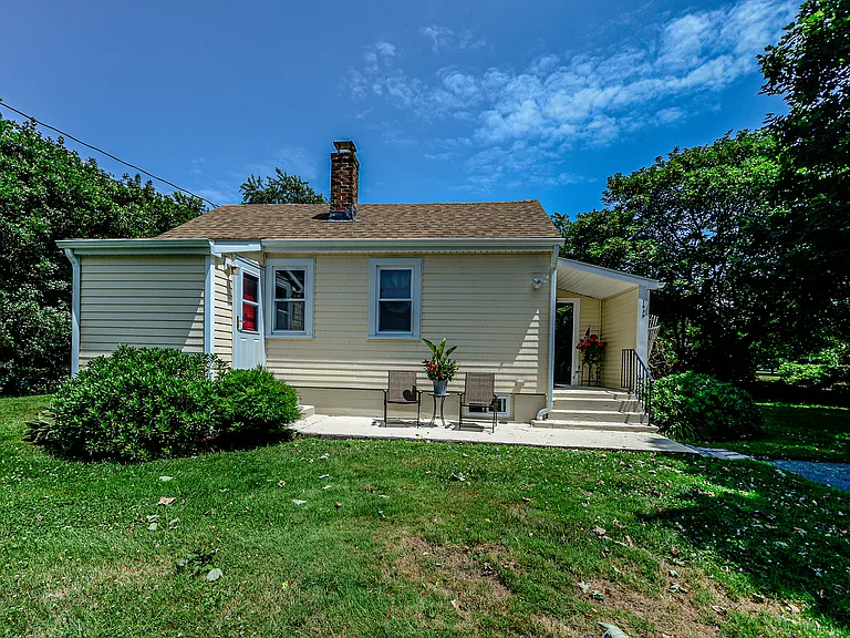 1839 W Main Rd — Photo 19