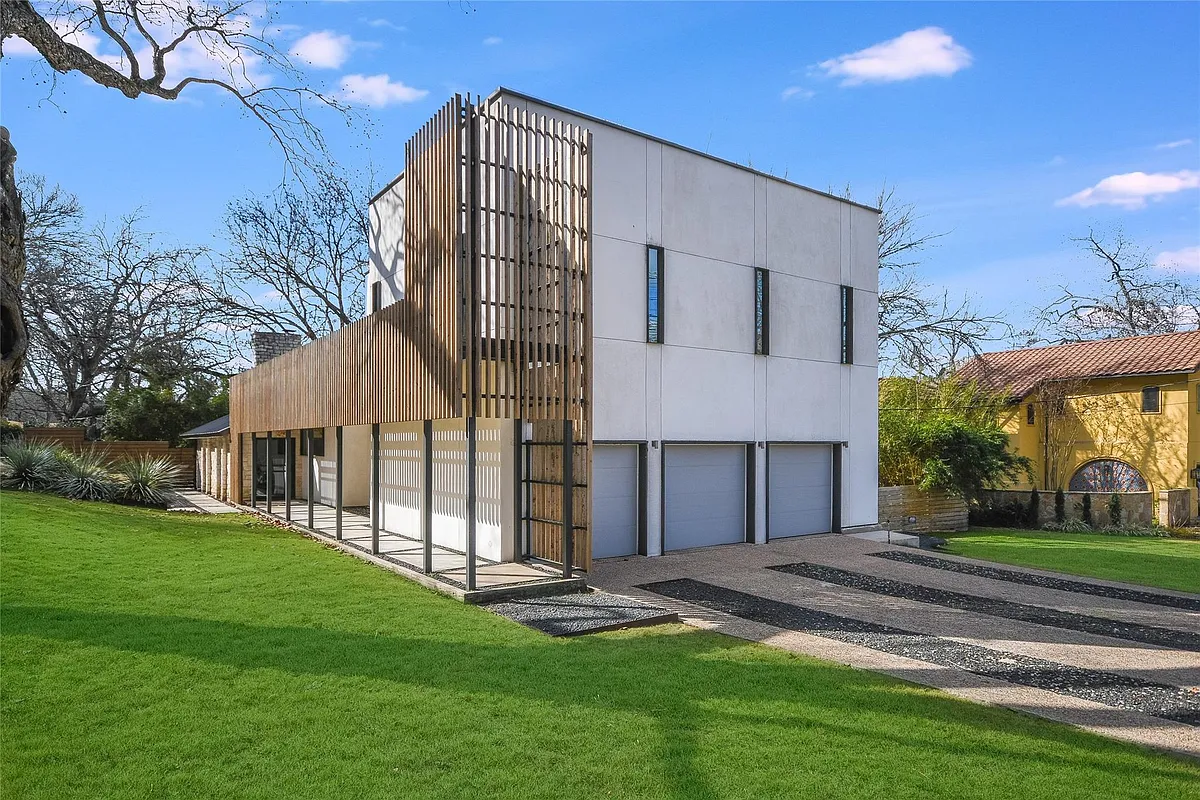 Building Photo - 3404 Rivercrest Dr