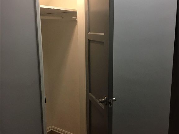 5th image of 1242 N Laurel Ave APT H