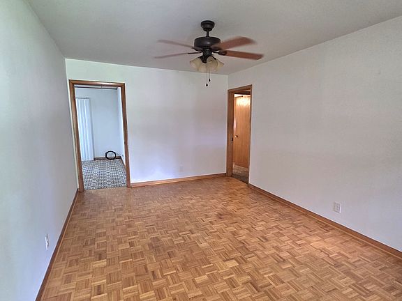 4th image of 1619 Avenue G