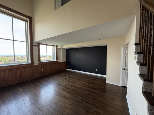 27 Hillside Pl, New Britain, CT