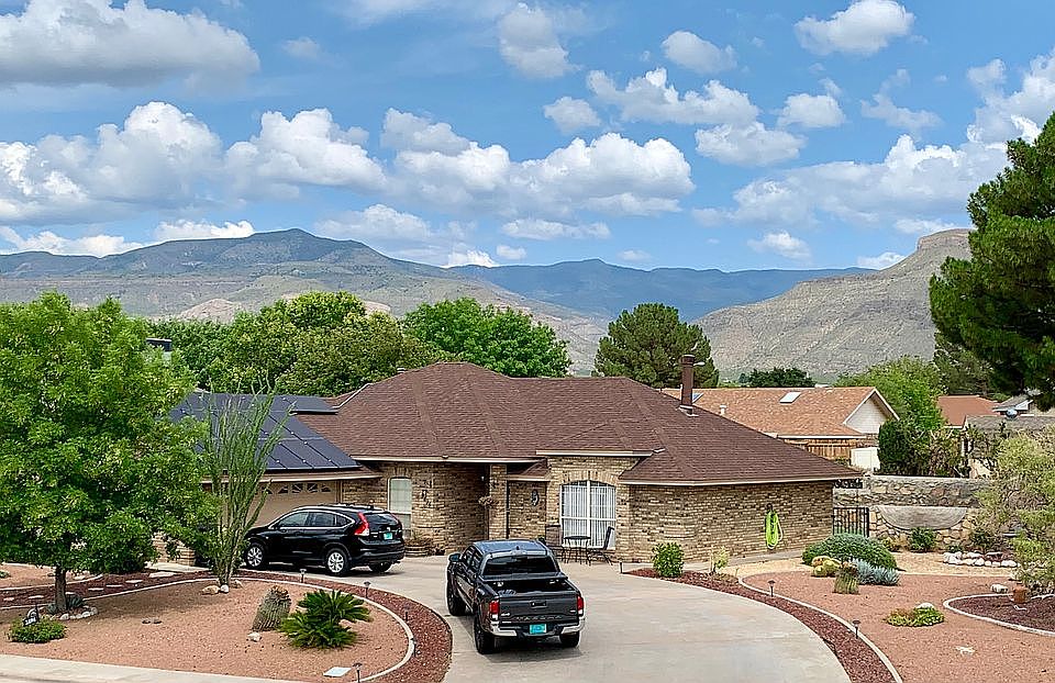 1st image of 2494 Desert Hills Dr