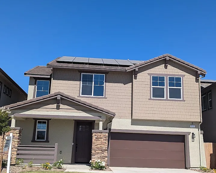 311 S Peters Rd — Photo 1