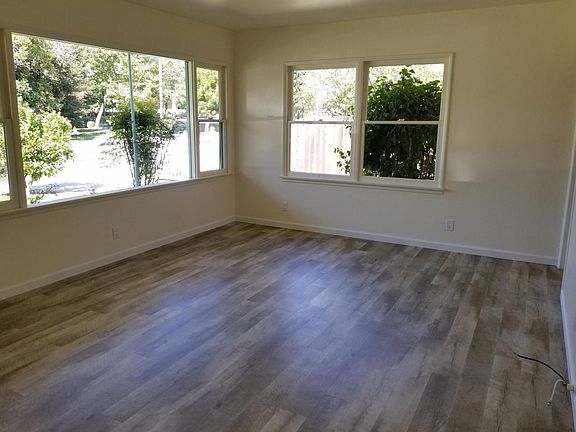 3rd image of 1027 Buchon St