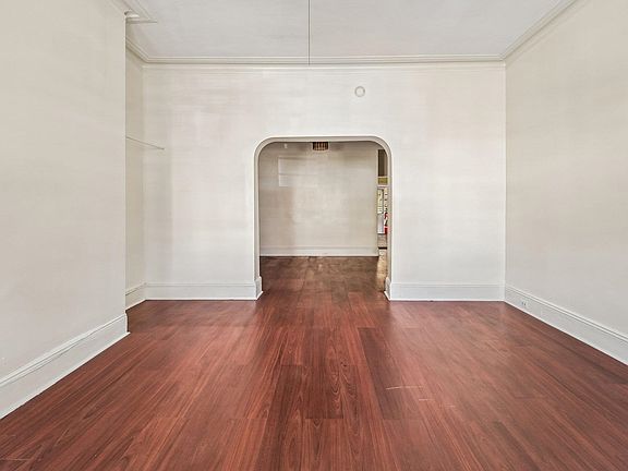 5th image of 135 Charles St Floor 1