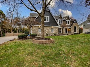 3205 W 130th St, Leawood, KS 66209
