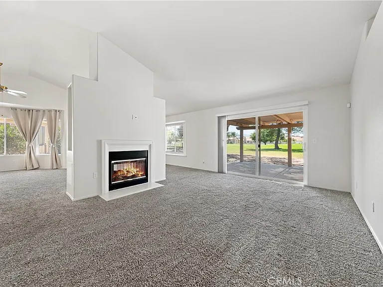 2971 Peach Tree St — Photo 6