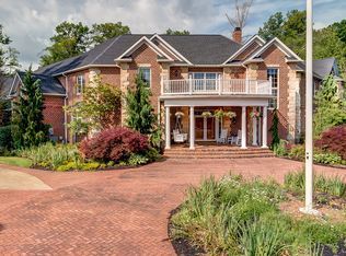 8890 Sanctuary Dr, Mentor, OH 44060