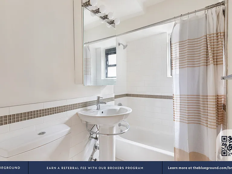 300 E 51st St #5B — Photo 14