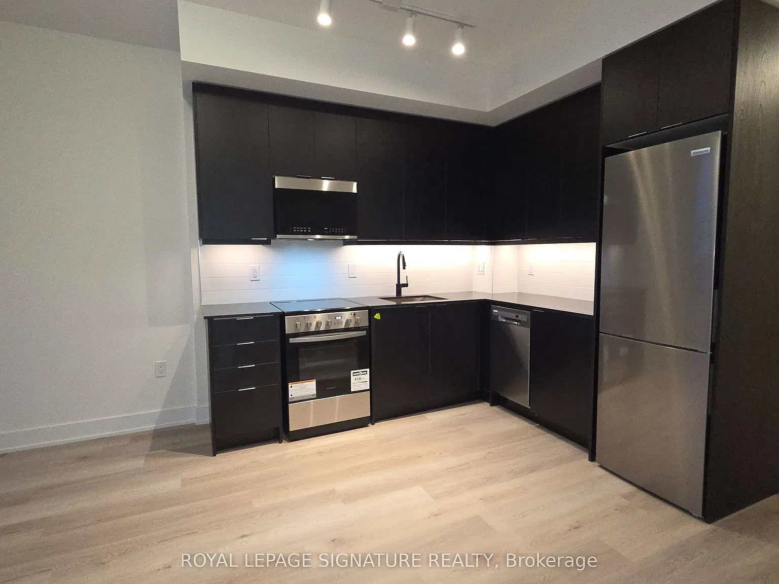 1 bed, $2,100 — Photo 3