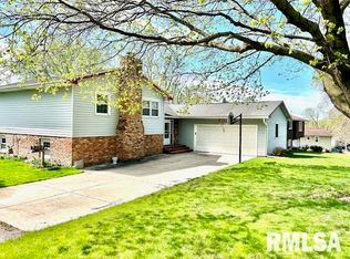 209 Henry Pl, Orion, IL 61273