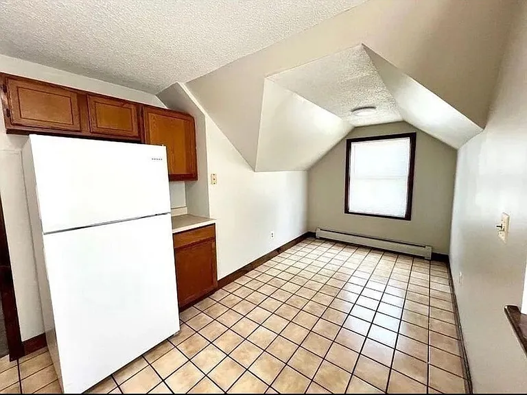 892 Saint James Ave #3 — Photo 5