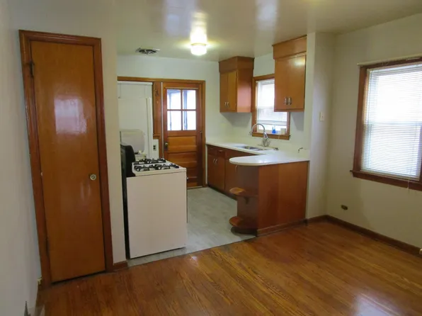 7306 S Maplewood Ave, Chicago, IL 60629