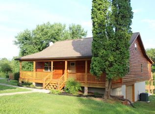 718 Sawmill Rd, Tellico Plains, TN 37385