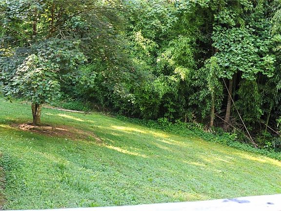 4th image of 138 Naked Creek Trl