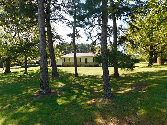 5th image of 101 Hilltop Dr