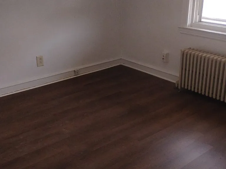 242 W Green St #2 — Photo 6