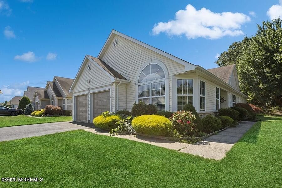 1st image of 2525 Spring Hill Drive
