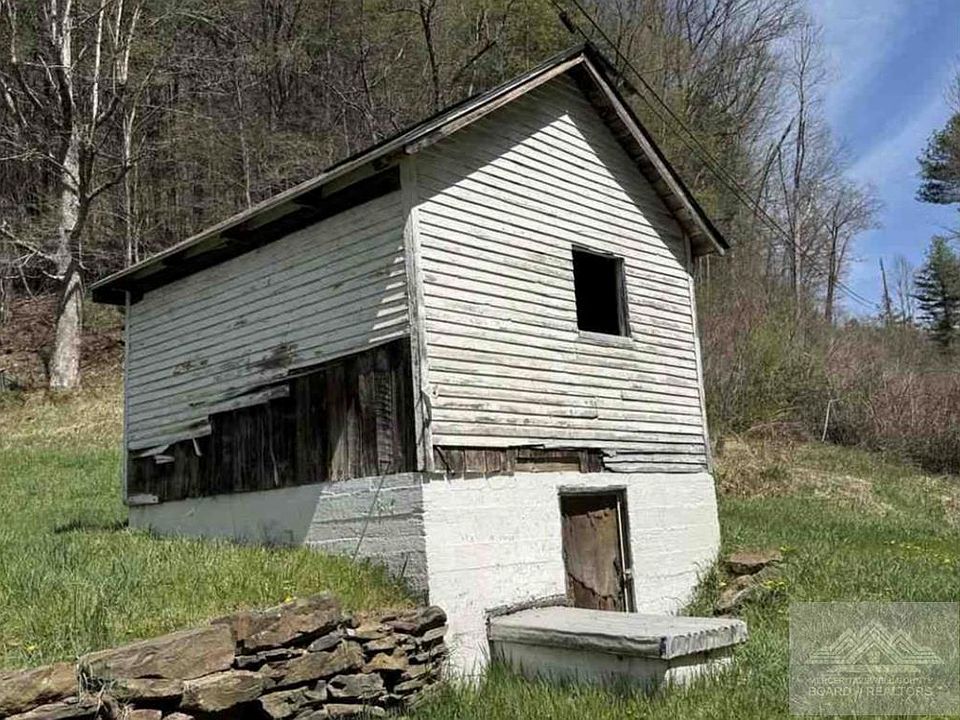 22nd image of 345 Mary Branch Rd