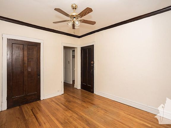 5th image of 4844 N Rockwell St #1