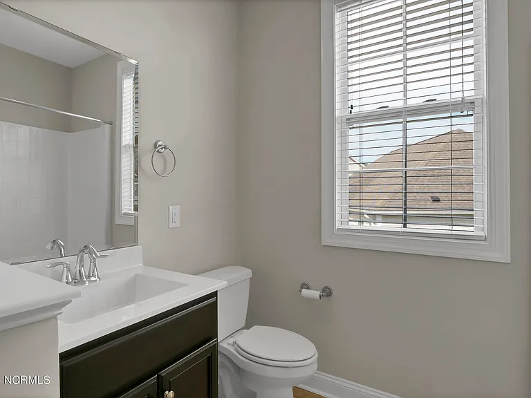 804 Ovates Ln — Photo 27