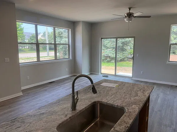 2 bed, 2.5 bath, 1850 sqft, $2,650 — Photo 2