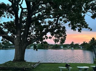 6756 Dogwood Dr, Miramar, FL 33023