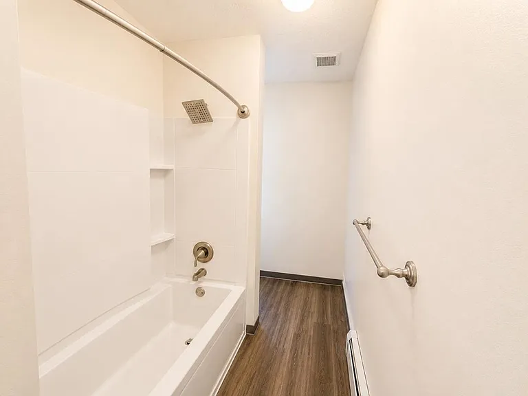 7456 E Huntington Dr #5 — Photo 2