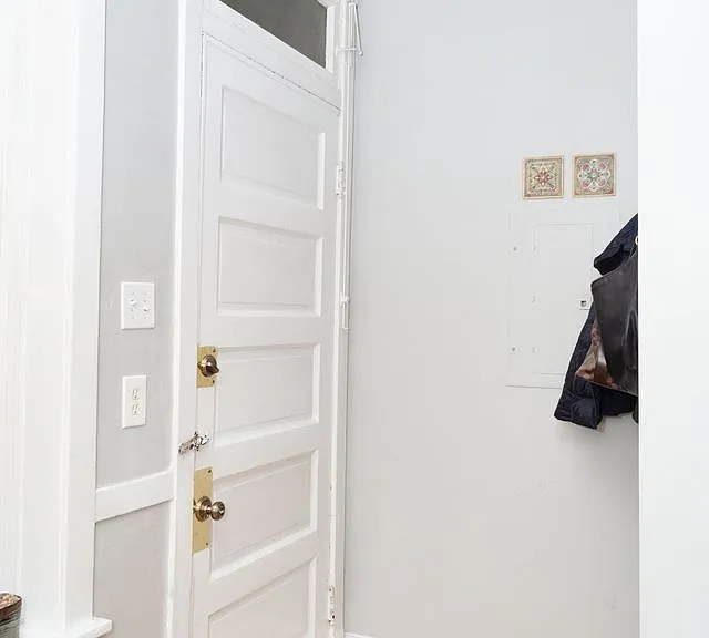 2071 N Hoyne Ave #2 — Photo 18