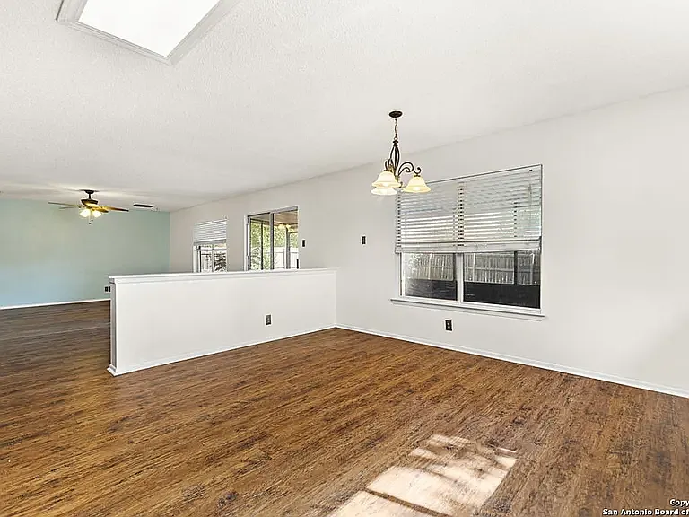 9806 Kelton Dr — Photo 12