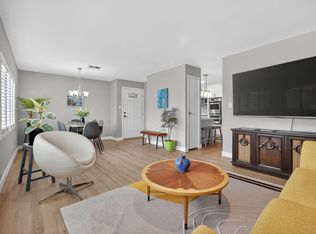 176 Chaucer Ln, Ventura, CA 93003