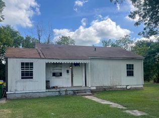 527 E Yeagua St, Groesbeck, TX