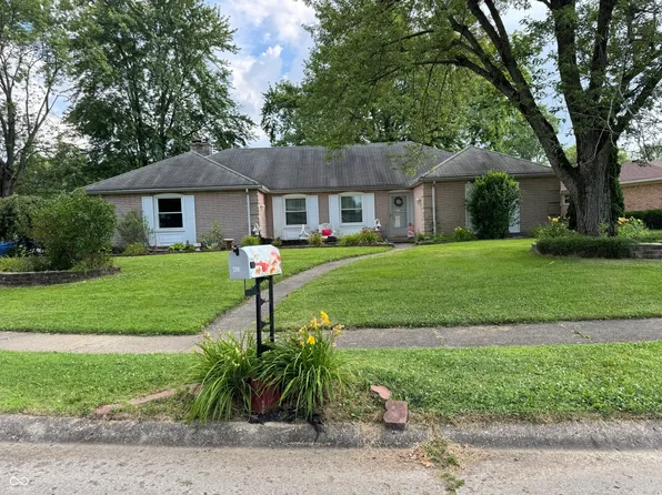 403 Country Club Ln, Anderson, IN 46011