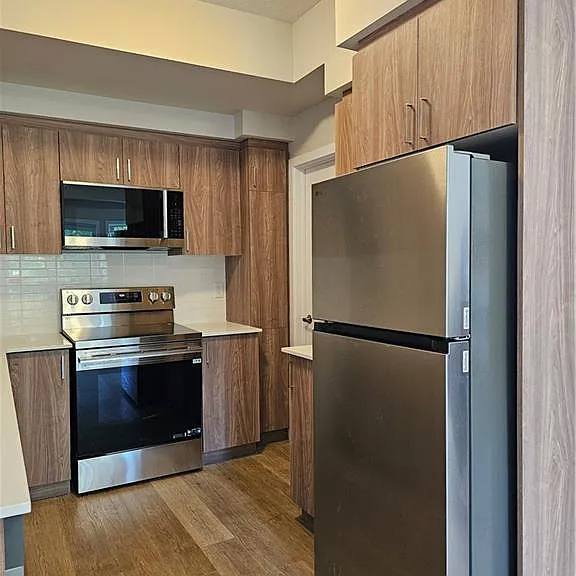 721 Dolph St N #2 — Photo 8