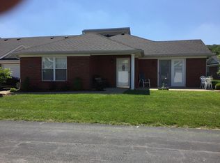 7607 Buffalo Trace Dr, Louisville, KY 40214