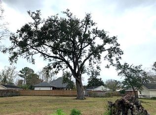 10522 Phelps St, Harahan, LA 70123