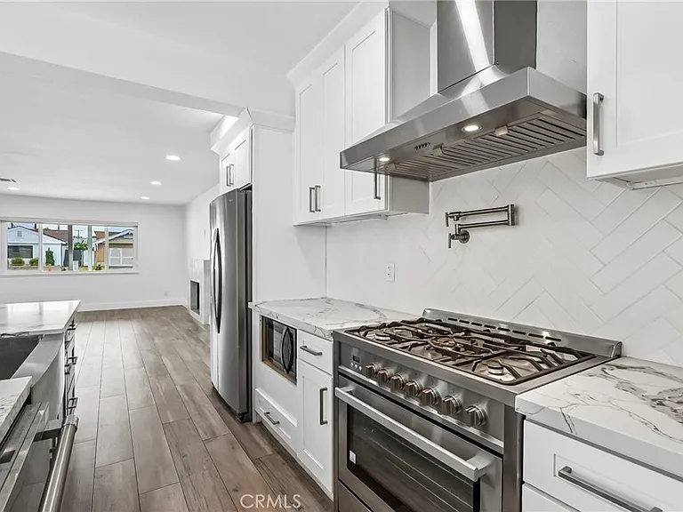 17151 Hague Ln — Photo 13