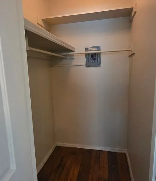 Colonial Terrace — Photo 19