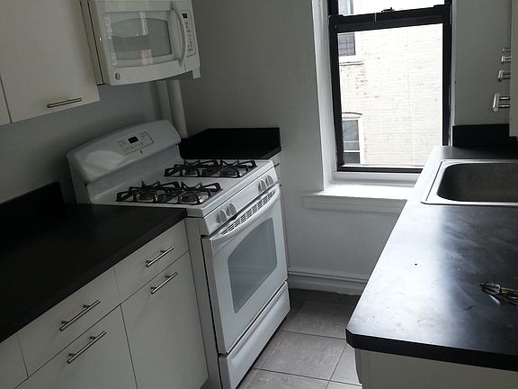2nd image of 4836 46th St
