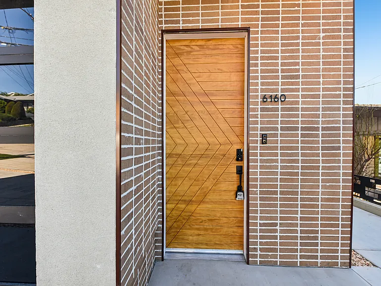 6160 Oak Crest Way — Photo 24