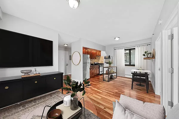 Rented by Vector New York, LLC | media 8