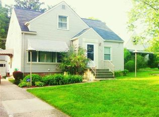 123 Greencroft Rd, Bedford, OH 44146