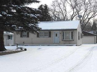 3925 W Calumet Rd, Milwaukee, WI 53209