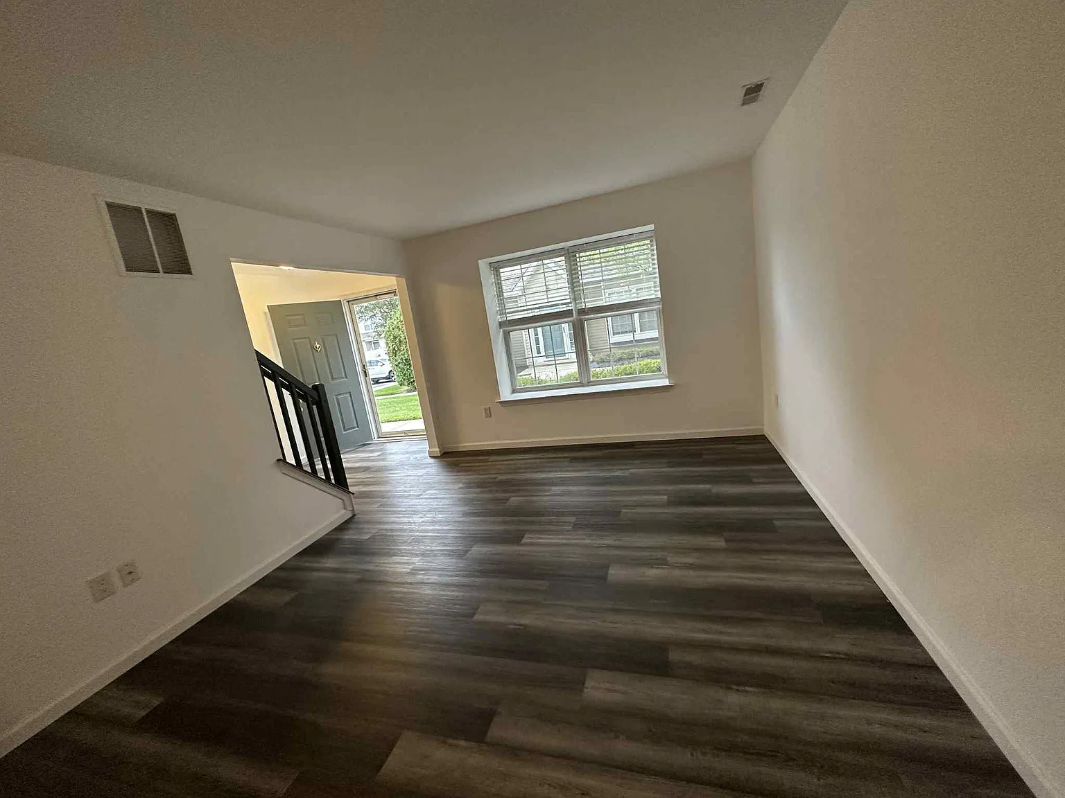 3 bed, 2.5 bath, 1678 sqft, $2,900 — Photo 4
