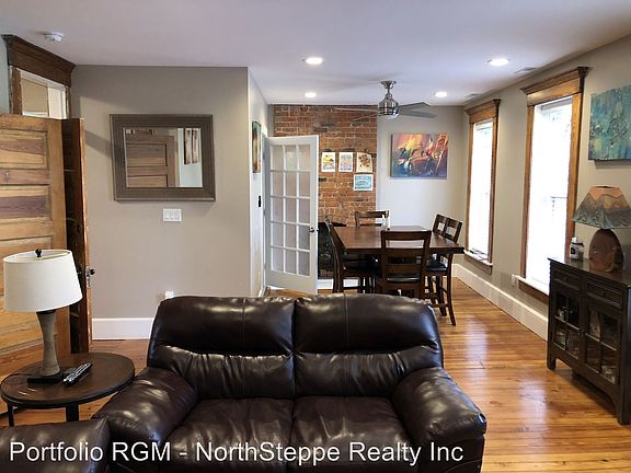 3rd image of 645 Dennison Ave